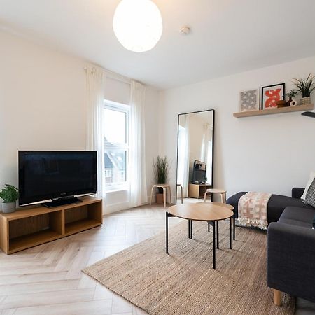 The Battersea Place - Charming 4Bdr Flat Londyn Zewnętrze zdjęcie